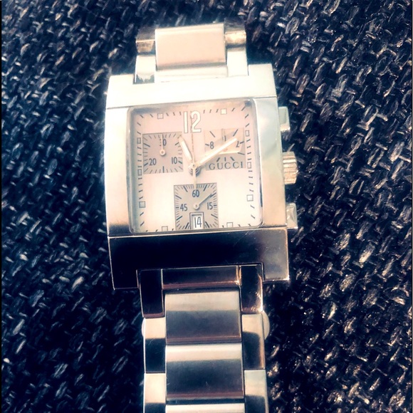 Gucci Men’s Watch - Picture 1 of 3